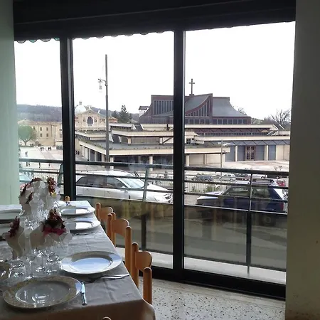 호텔 Pina Ristorante