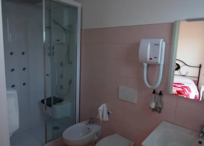 皮纳餐厅酒店 酒店 *