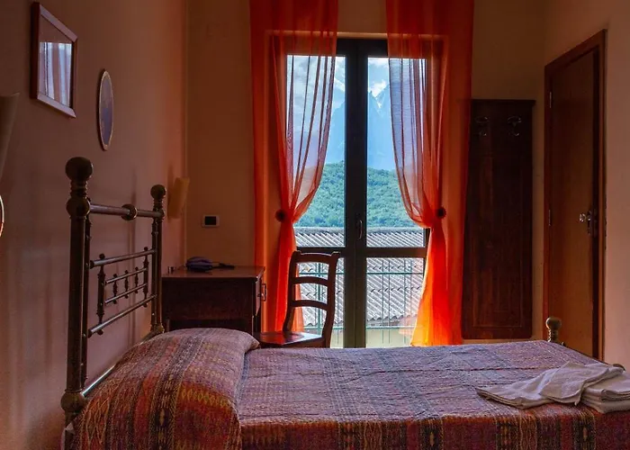 皮纳餐厅酒店 酒店 Isola del Gran Sasso dʼItalia