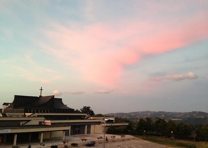 酒店 皮纳餐厅酒店